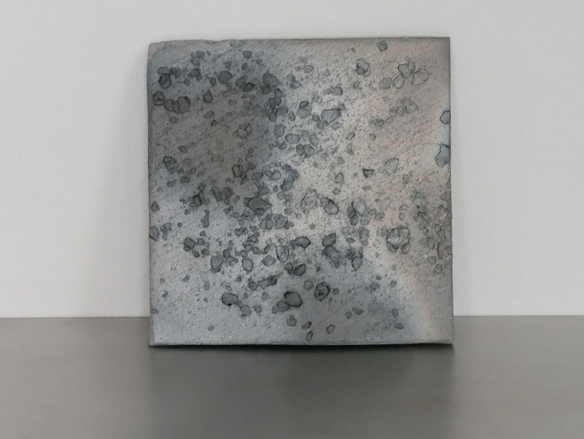 High-fired clay tile with aggregate
